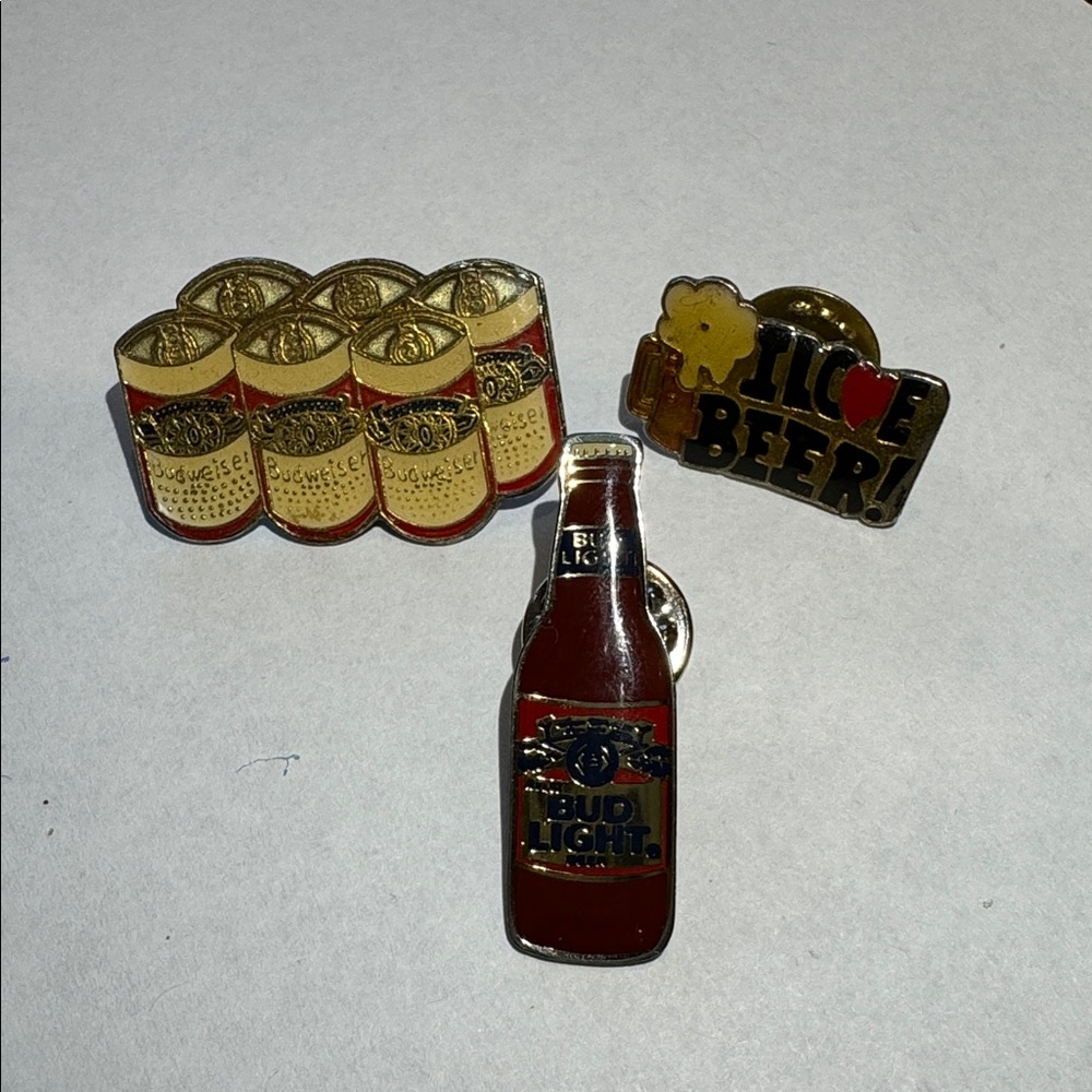 🍻Vintage🍻Budweiser🍺 Red and Gold Beer Pin Set 1986 official product stamped